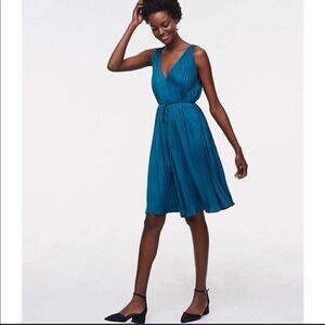 LOFT pleated V Swing Tent dress in Aquamarine teal- Size XS/S